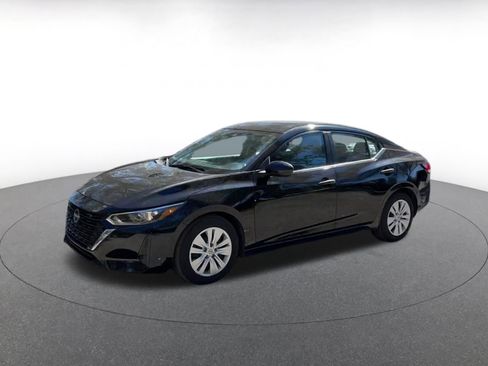 Used 2025 Nissan Sentra S image 8