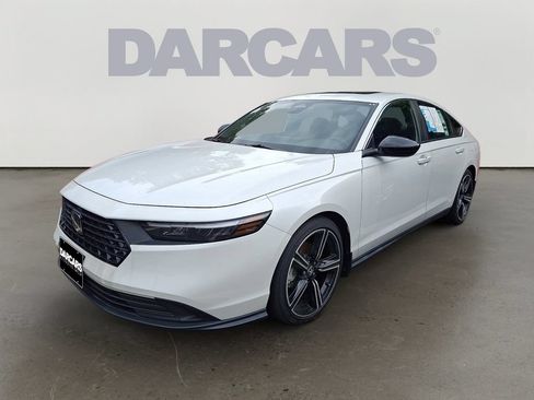 Used 2024 Honda Accord Sport image 3