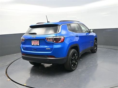 Used 2022 Jeep Compass Latitude image 7