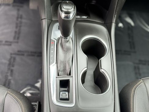 Used 2018 Chevrolet Equinox Premier image 18