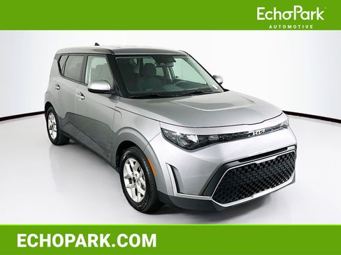 Used 2025 Kia Soul LX w/ LX Technology Package image 1