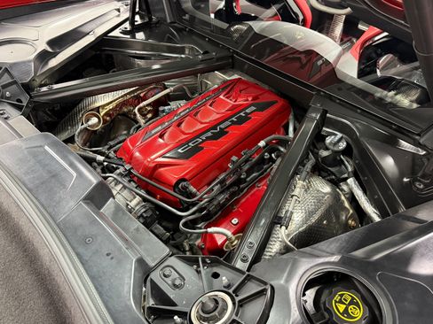 Used 2022 Chevrolet Corvette Stingray Preferred Cpe w/ Z51 Performance Package RWD image 36