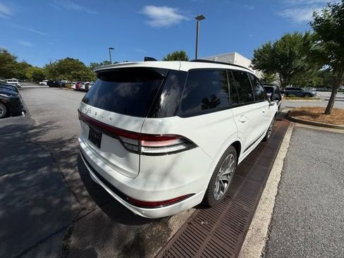 New 2025 Lincoln Aviator 2WD w/ Jet Appearance Package image 17