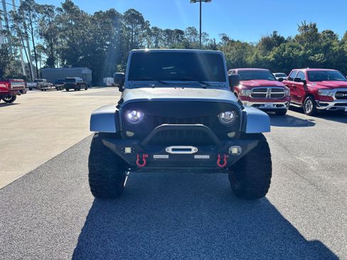 Used 2013 Jeep Wrangler Unlimited Sahara w/ Trailer Tow Group image 2