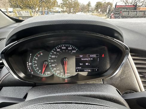 Used 2020 Chevrolet Trax LT w/ LT Convenience Package AWD/4WD image 11