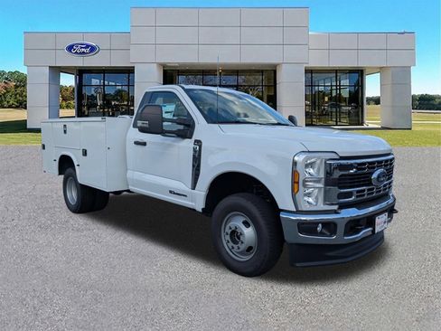 New 2025 Ford F350 XL w/ XL Chrome Package AWD/4WD image 2