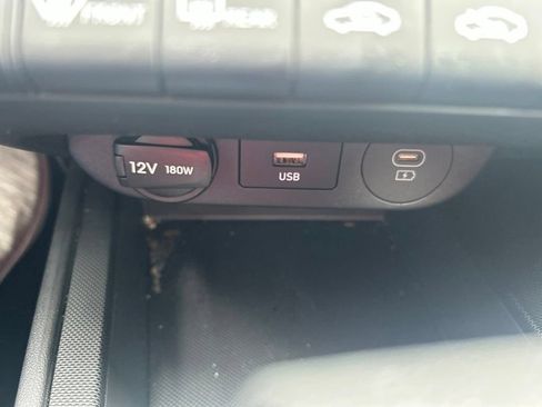 Used 2024 Hyundai Elantra SEL FWD image 13