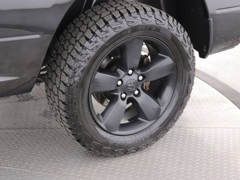 Used 2018 RAM 1500 Big Horn AWD/4WD image 14