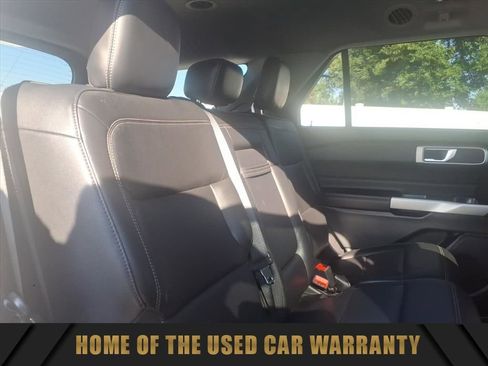 Used 2021 Ford Explorer XLT w/ Equipment Group 202A image 17