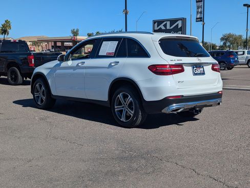 Used 2019 Mercedes-Benz GLC 300 image 4