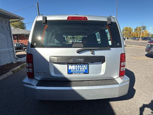 Used 2012 Jeep Liberty Sport image 6