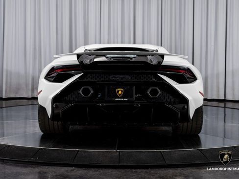 Used 2024 Lamborghini Huracan Tecnica image 15
