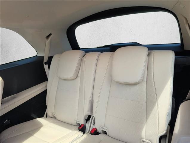 Used 2021 Mercedes-Benz GLS 450 4MATIC image 20