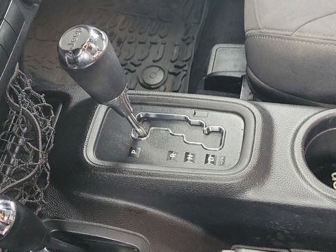 Used 2016 Jeep Wrangler Sport image 23