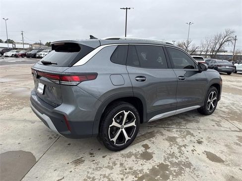 New 2026 Volkswagen Tiguan SE image 2