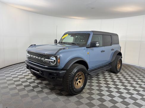 Used 2024 Ford Bronco Badlands AWD/4WD image 2