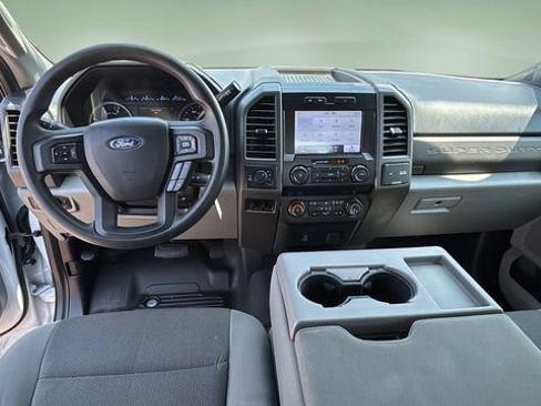 Used 2020 Ford F250 XL w/ Power Equipment Group AWD/4WD image 18