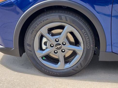New 2026 Kia K4 FWD image 9
