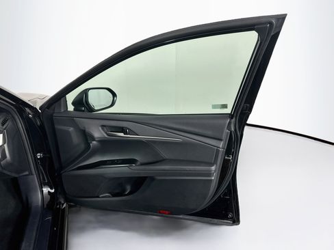 Used 2025 Toyota Camry SE FWD image 32
