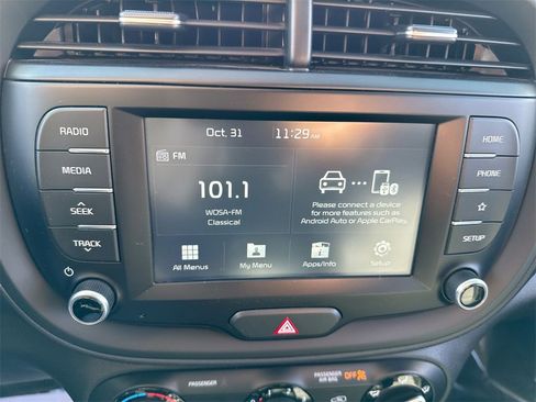 Used 2020 Kia Soul LX image 16