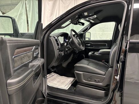 Used 2026 RAM 2500 Laramie AWD/4WD image 10
