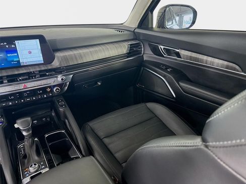 Certified 2024 Kia Telluride SX Prestige AWD/4WD image 26