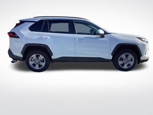 Used 2025 Toyota RAV4 XLE image 9