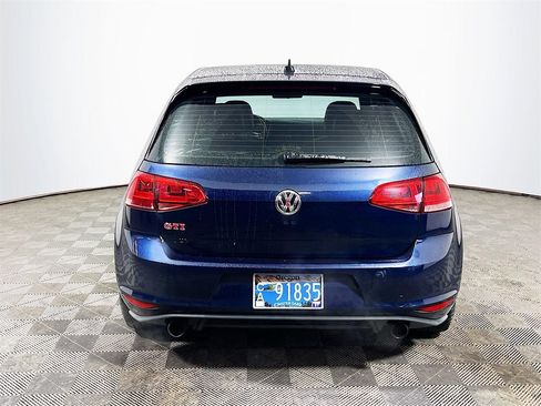 Used 2017 Volkswagen GTI SE image 7