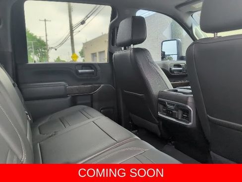 Used 2022 GMC Sierra 2500 Denali w/ Denali Ultimate Package AWD/4WD image 9