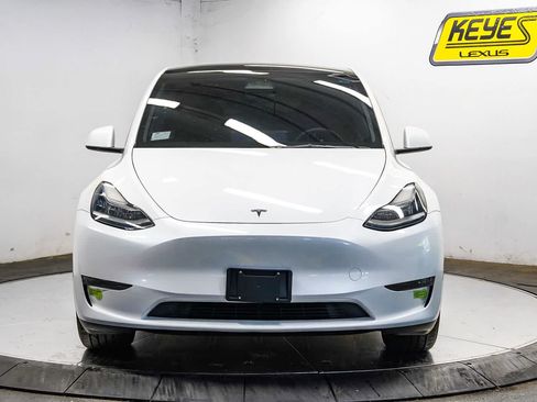 Used 2023 Tesla Model Y AWD image 3