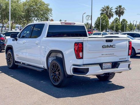 Used 2022 GMC Sierra 1500 Elevation AWD/4WD image 2