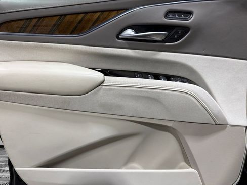 Used 2022 Cadillac Escalade Sport Platinum image 24