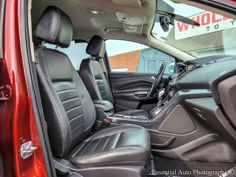Used 2014 Ford Escape Titanium FWD image 32