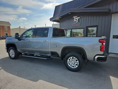 Used 2024 Chevrolet Silverado 2500 LTZ w/ LTZ Premium Package AWD/4WD image 4