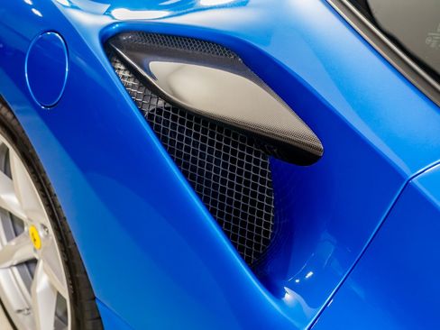 Certified 2022 Ferrari F8 Tributo RWD image 30