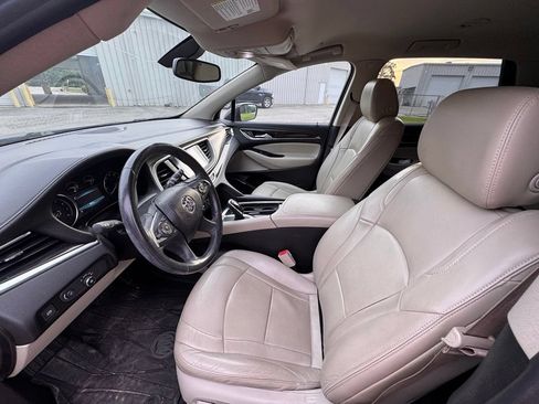 Used 2018 Buick Enclave Essence FWD image 7