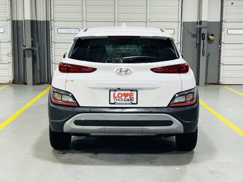 Used 2022 Hyundai Kona SE w/ Cargo Package image 17