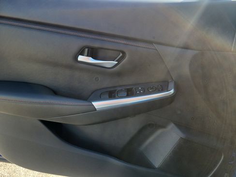 Certified 2024 Nissan Sentra SR FWD image 13