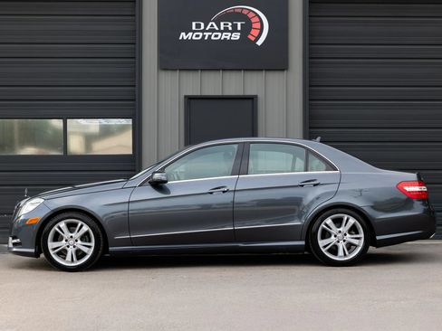 Used 2013 Mercedes-Benz E 350 4MATIC Sedan image 4