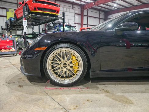 Used 2025 Porsche 911 GTS image 3