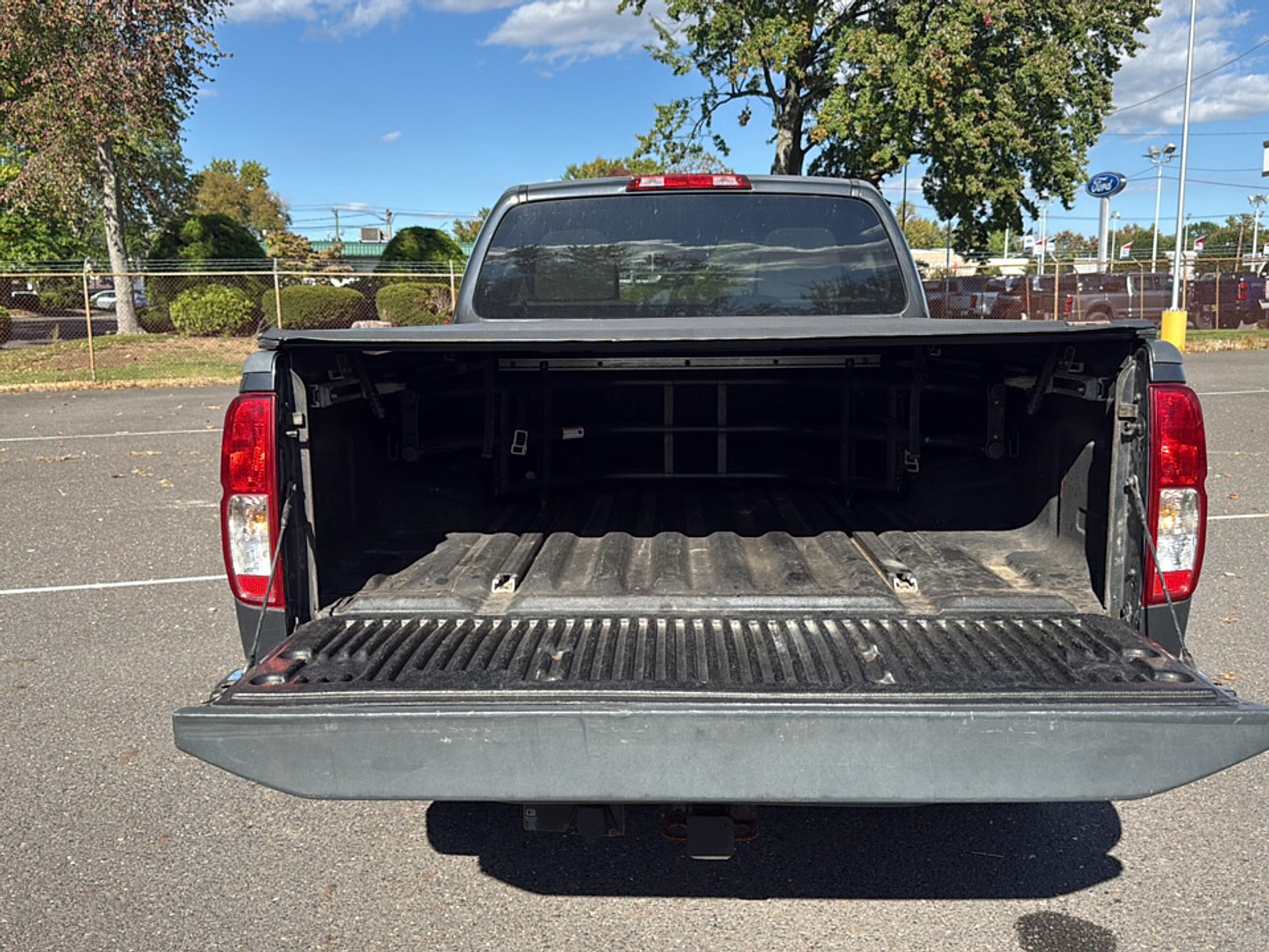 Used 2013 Nissan Frontier SV w/ SV Value Truck Pkg AWD/4WD image 11
