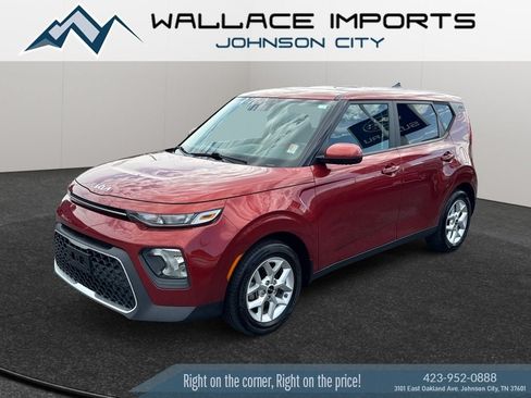 Used 2022 Kia Soul LX w/ Technology Package FWD image 2