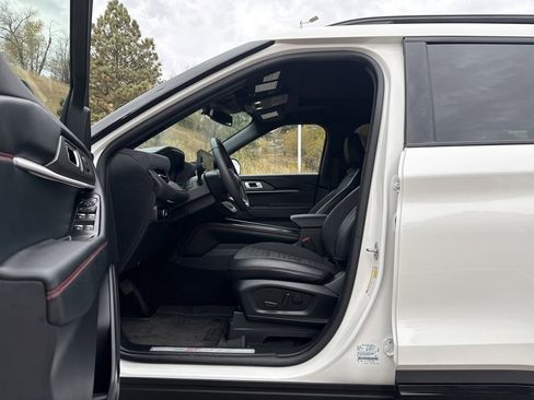 Certified 2025 Ford Explorer ST-Line w/ Premium Package image 10