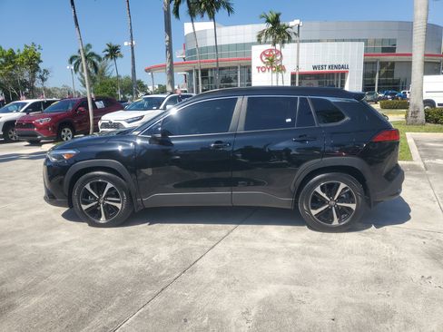 Used 2024 Toyota Corolla Cross AWD Hybrid w/ Convenience Package image 6