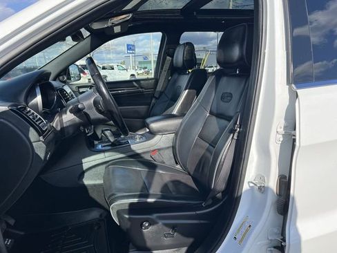 Used 2020 Jeep Grand Cherokee Overland image 15