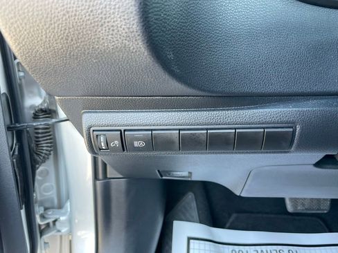 Used 2023 Toyota Corolla SE image 12
