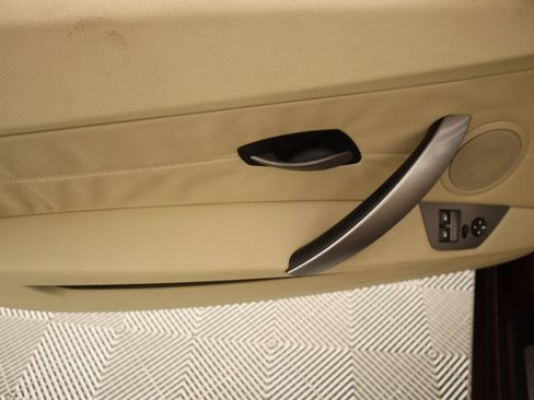 Used 2004 BMW Z4 3.0i image 12