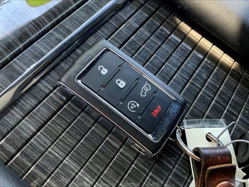 Used 2022 Jeep Wagoneer Series II image 13