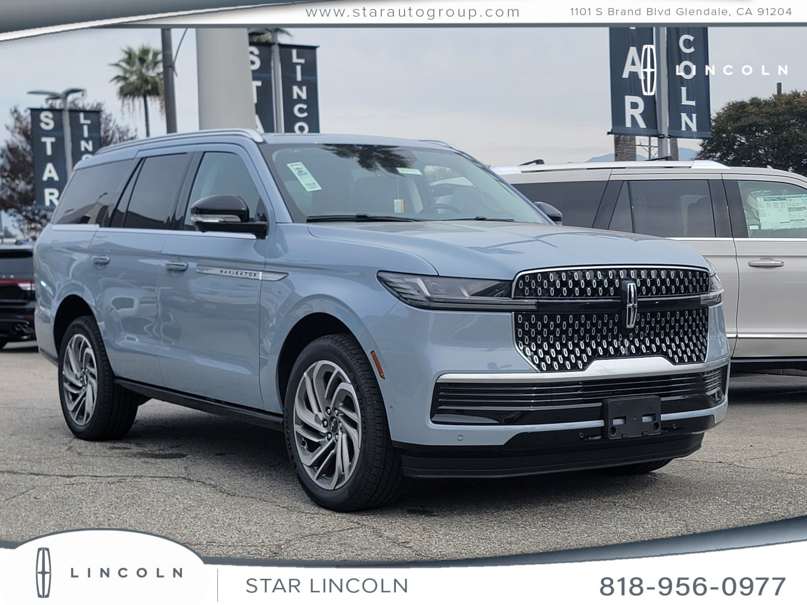 New 2025 Lincoln Navigator Reserve AWD/4WD image 1