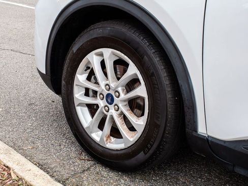 Used 2022 Ford Escape SE image 5